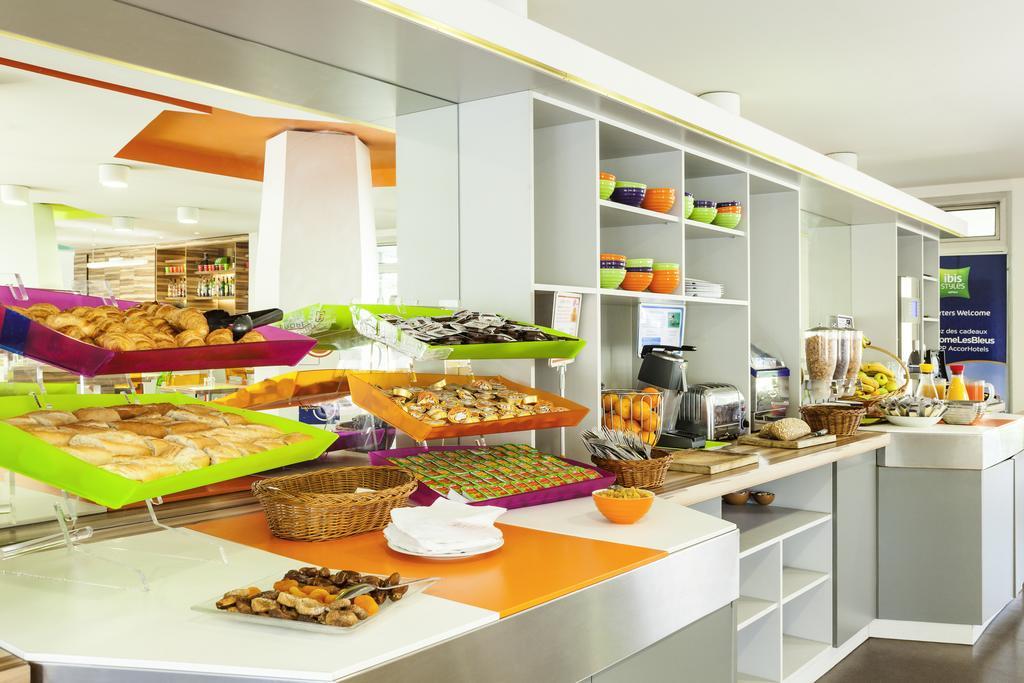 Hotel Ibis Styles Paris Saint Ouen Exterior foto