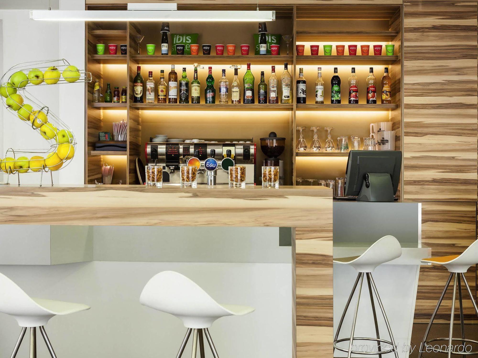 Hotel Ibis Styles Paris Saint Ouen Exterior foto