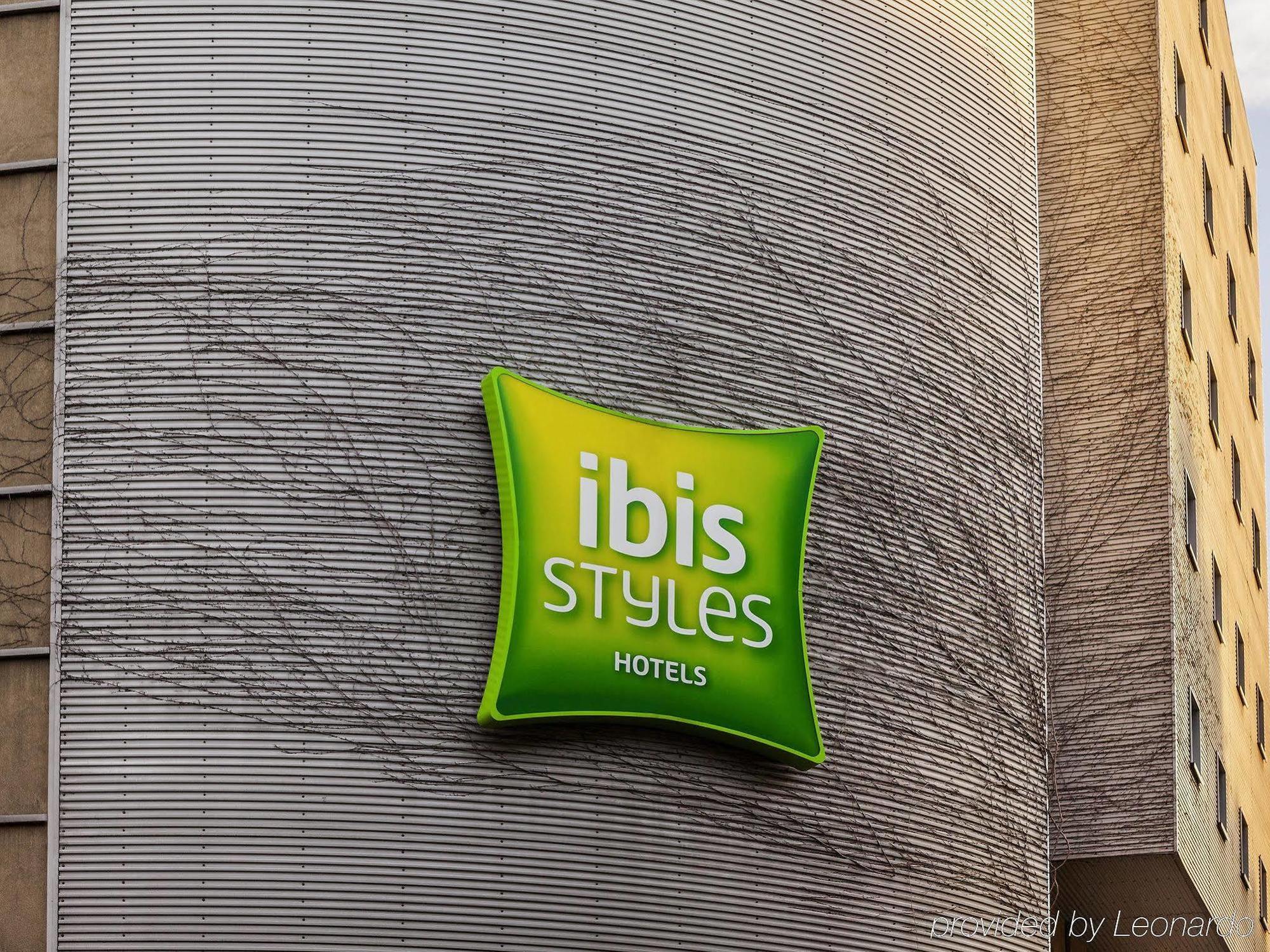 Hotel Ibis Styles Paris Saint Ouen Exterior foto